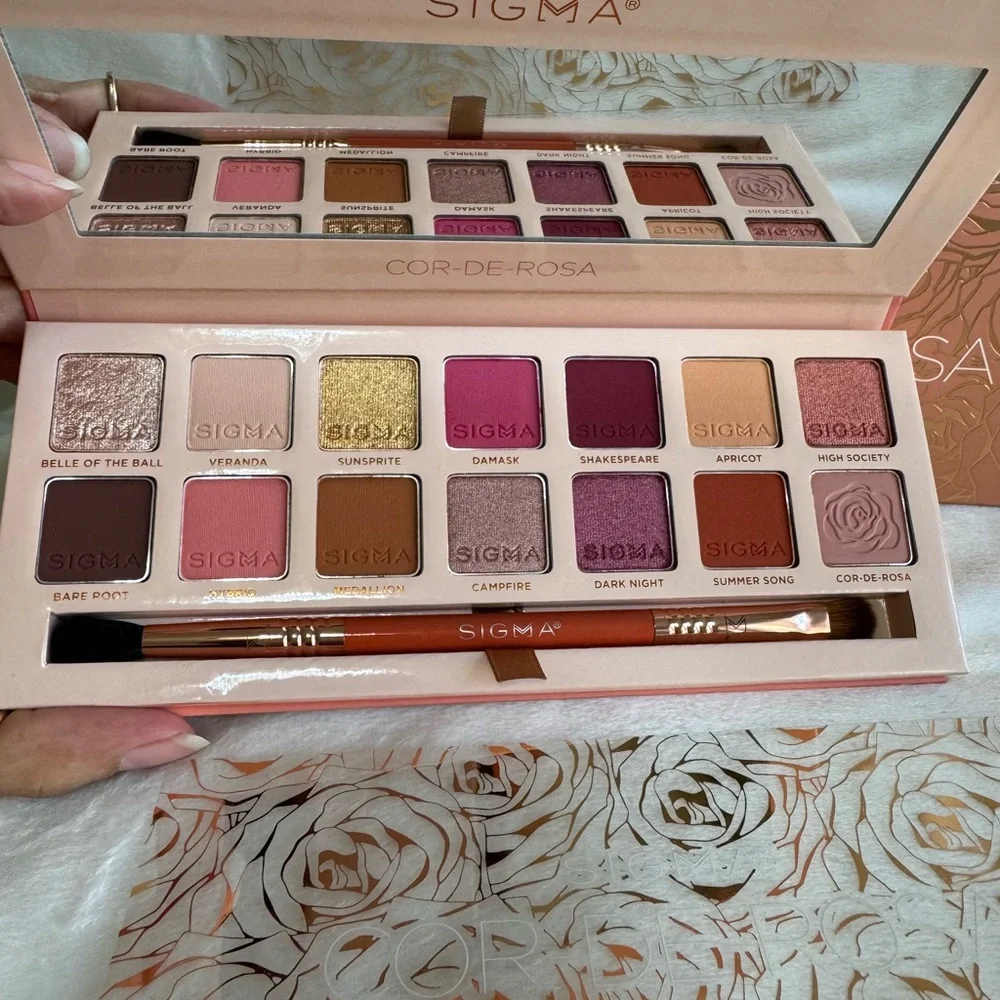 Sigma Beauty Cor-de-Rosa Eyeshadow Palette with Pink and Purple Hues